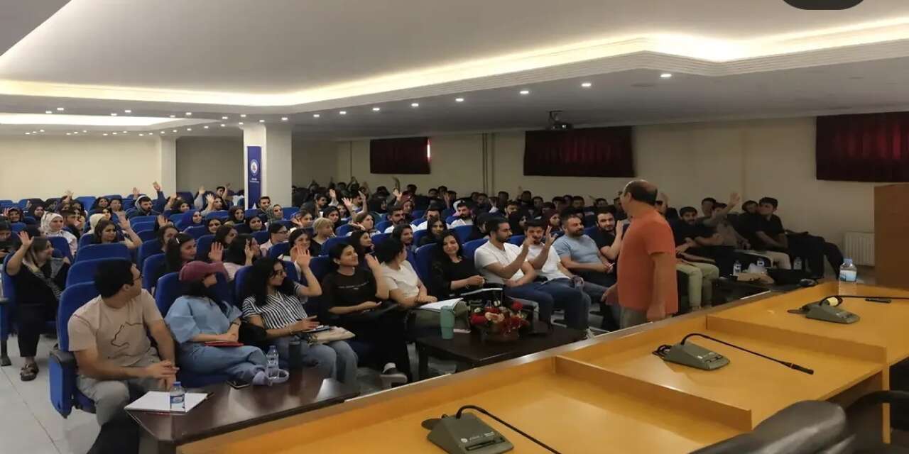 Şırnak’ta KPSS Adaylarına Tarih Desteği: Hamza Tatar’dan Önemli Seminer
