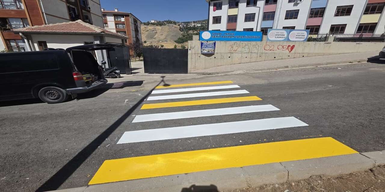 Şırnak’ta Okullar Açılmadan Yaya Geçitleri Yenilendi