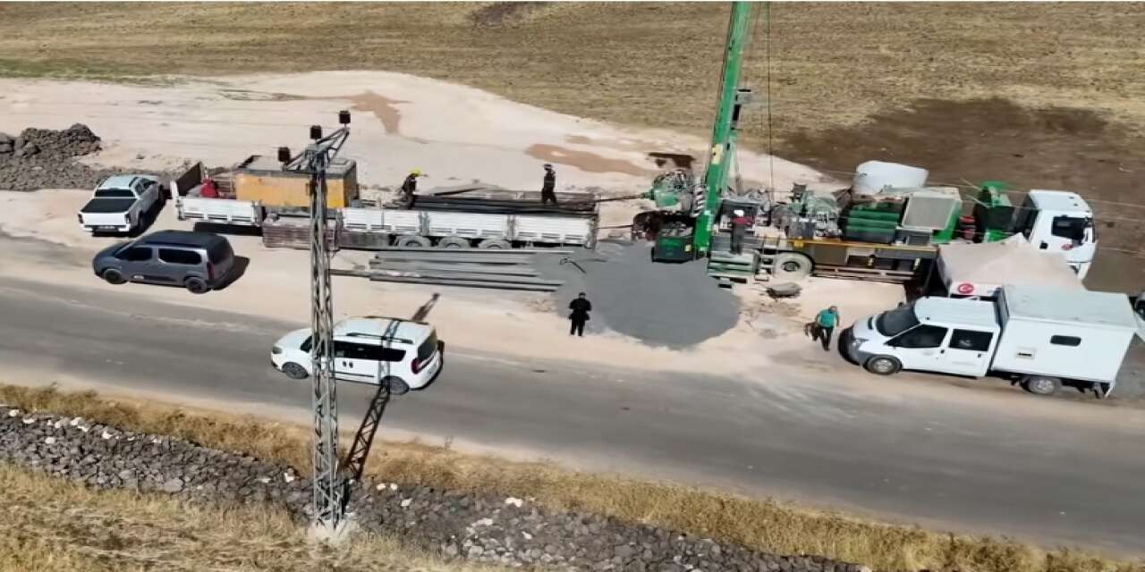 Şırnak’ta 244 Metrede Sevindiren Sonuç: Saniyede 2 Litre Su Çıktı