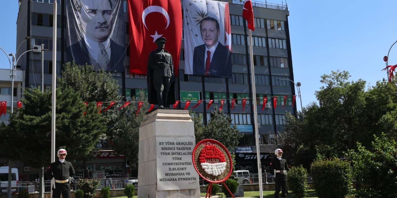 Atatürk’ün Siirt’e gelişinin 110. yılı coşkuyla kutlandı