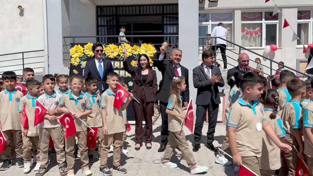 Şırnak Valisi Ekici: “Öğretmenlerimizle ve Şehrimizle Gurur Duyuyorum”
