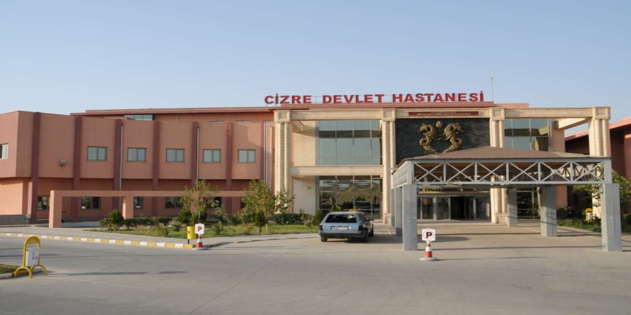 Cizre'de İnşaat İskelesinden Düşen İşçiler Feci Şekilde Yaralandı
