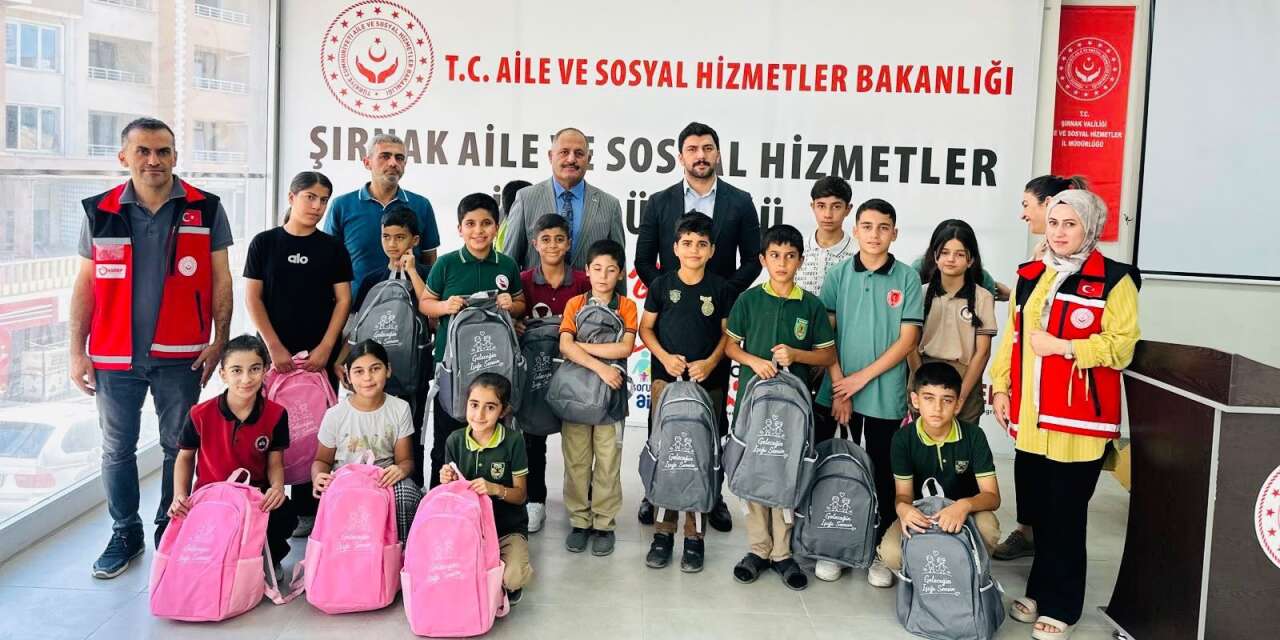 Şırnak’ta Okula Başlayan Çocuklara Çanta Sürprizi