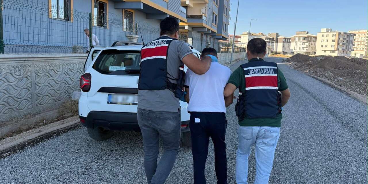 Siirt’te Unutulan Çantadan Çıkan İnanılmaz Takip: Jandarma 350 Aracı İnceleyip Sırrı Çözdü!