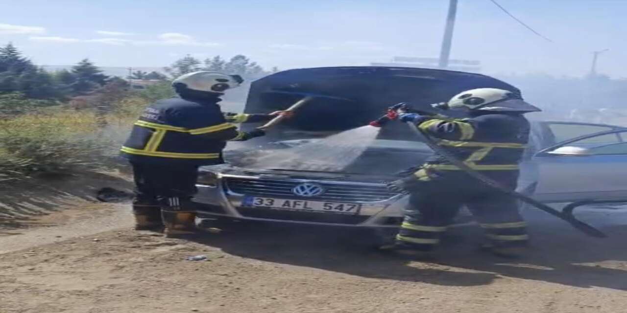 Batman’da seyir halindeki otomobil alev aldı