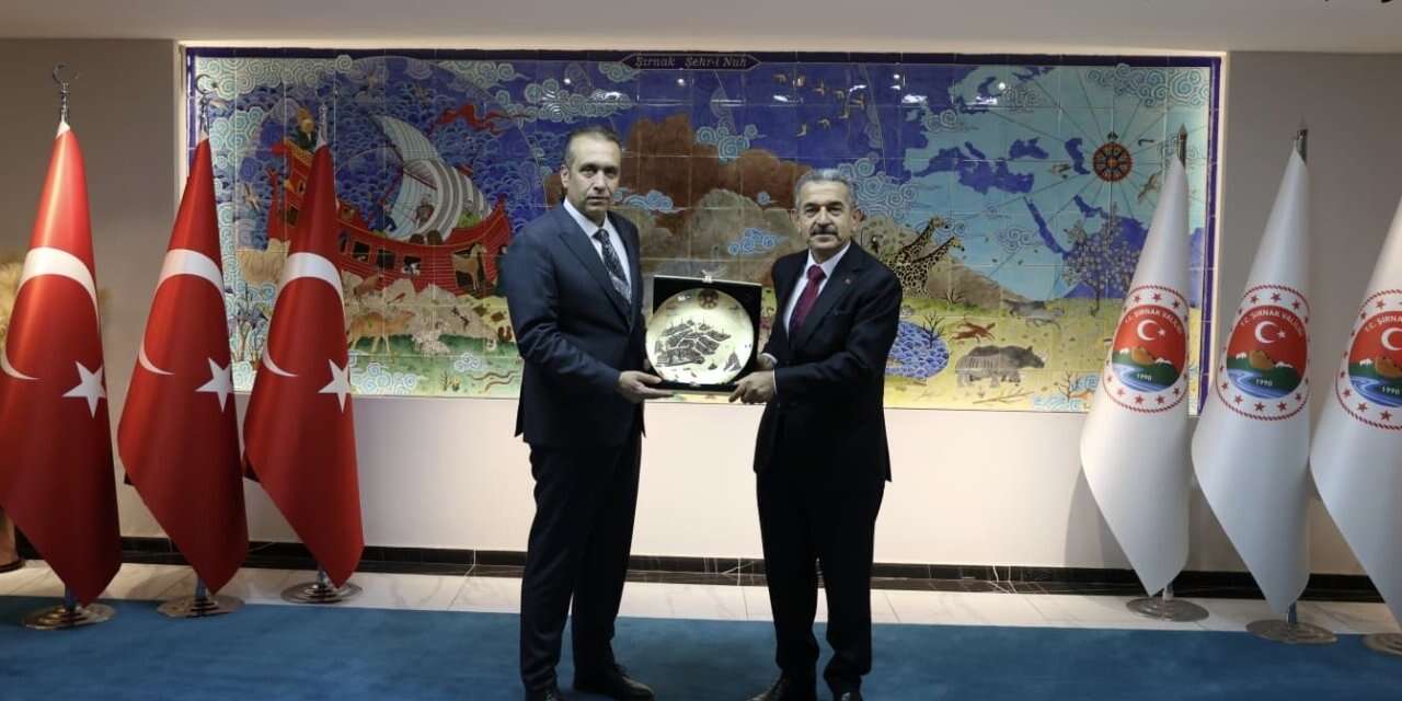 Volkan Sazak’tan Şırnak’a Veda: Vali Ekici’den Plaket