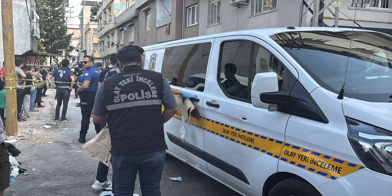 Gaziantep'te Dehşet: Tartıştığı Eşini Öldürdü, Sokağa Çıkıp Rastgele Ateş Açtı