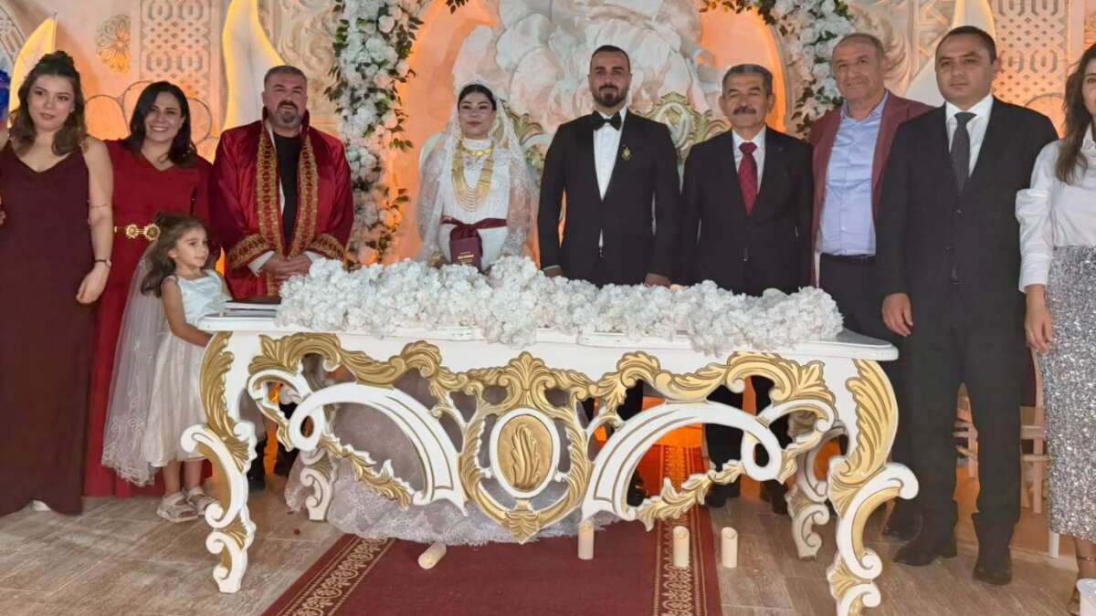 Şırnak’ta Genç Çiftin Mutluluğuna Vali Ekici de Ortak Oldu