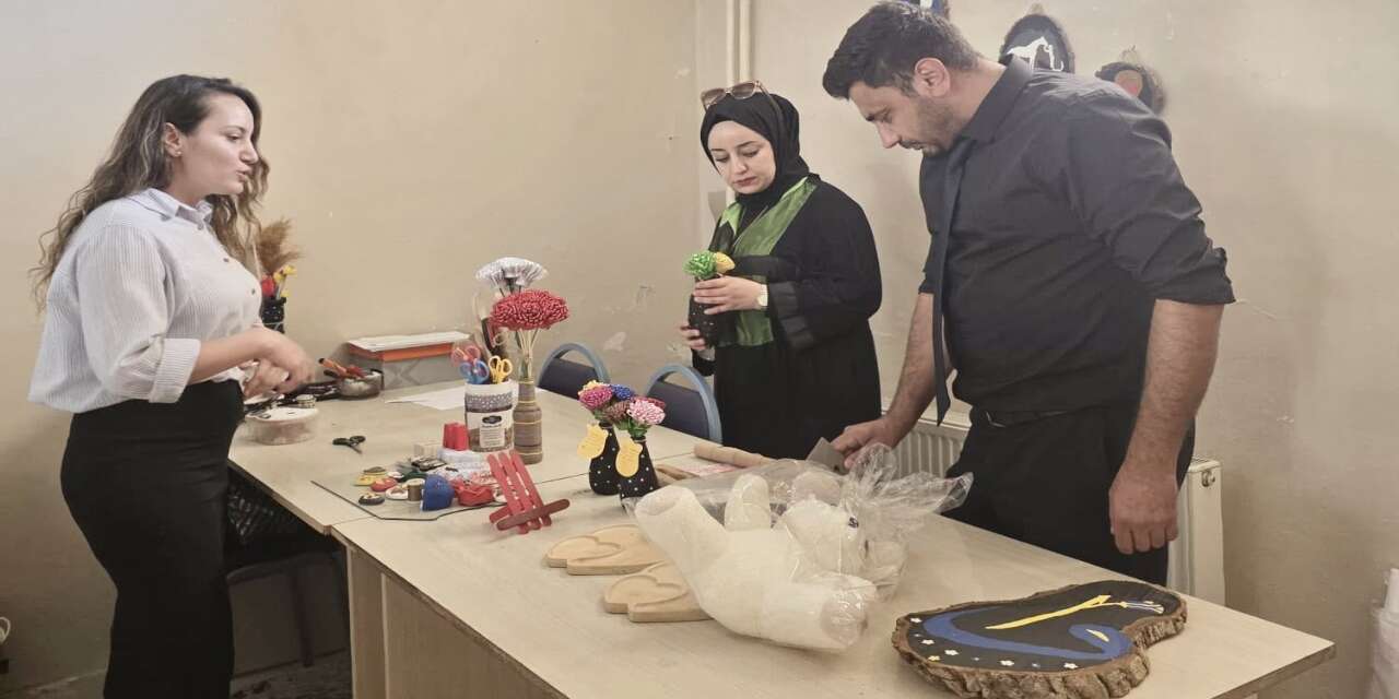 Şırnak'ta Kadın Üretimine Tam Destek: ÇATOM Kursiyerlerinin Ürünleri İncelendi