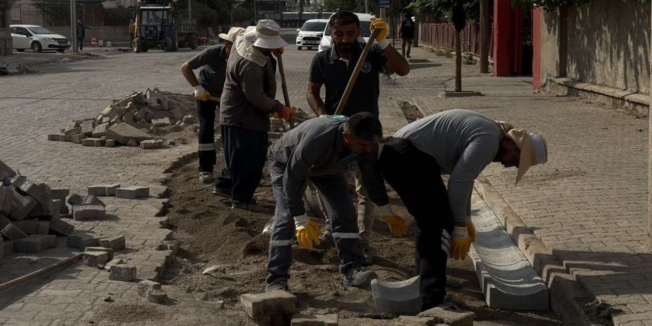 Silopi’de Yol Yapım ve Onarım Çalışmalarına Devam