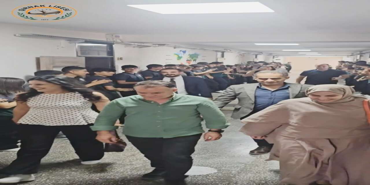 Şırnak Lisesi’nde Duygusal Veda: Öğretmenler Alkışlarla Uğurlandı