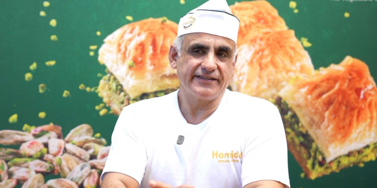 Gaziantep Baklavasını Amerikan Aksanıyla Anlattı, Sosyal Medya yıkıldı