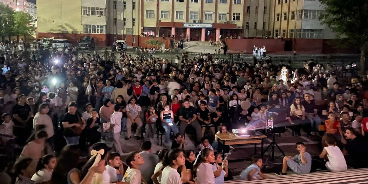 Şırnak’ta “Gökyüzü Altında Çocuk Kahkahaları” Cizre’de Gerçekleştirildi