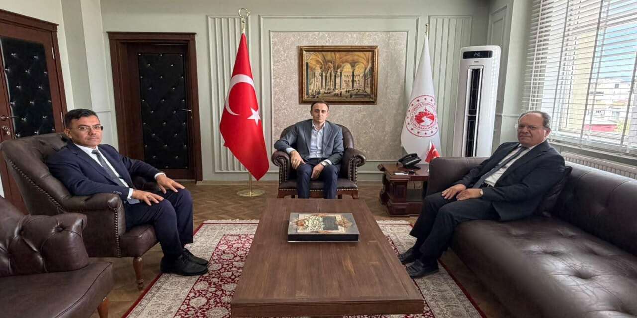 Şırnak İl Müftüsü Yeşiloğlu, Güçlükonak’ta Temaslarda Bulundu