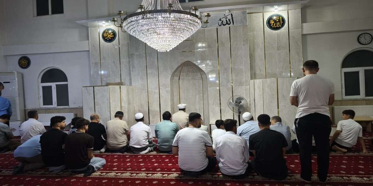 Silopi’de Sabah Namazı Buluşmasına Kahvaltı İkramı