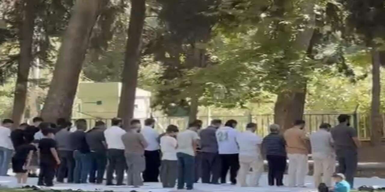 Nusaybin’de piknik yapan vatandaşlar namazda aynı safta buluştu