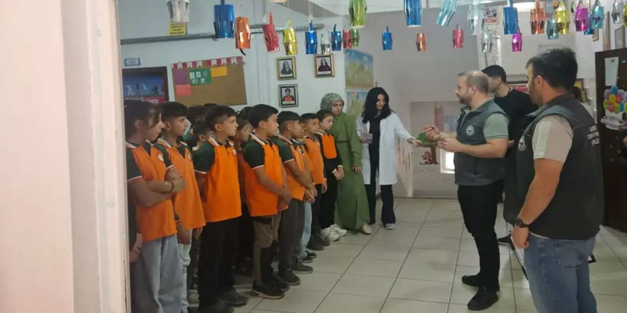 Şırnak'ta Öğrencilere Kuduz Bilgilendirmesi