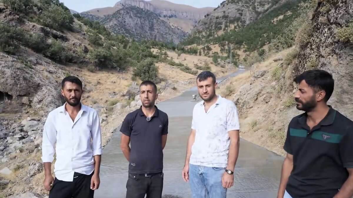 Şırnak’ta Köy Yolunda 5 Kilometrelik Betonlama Çalışması