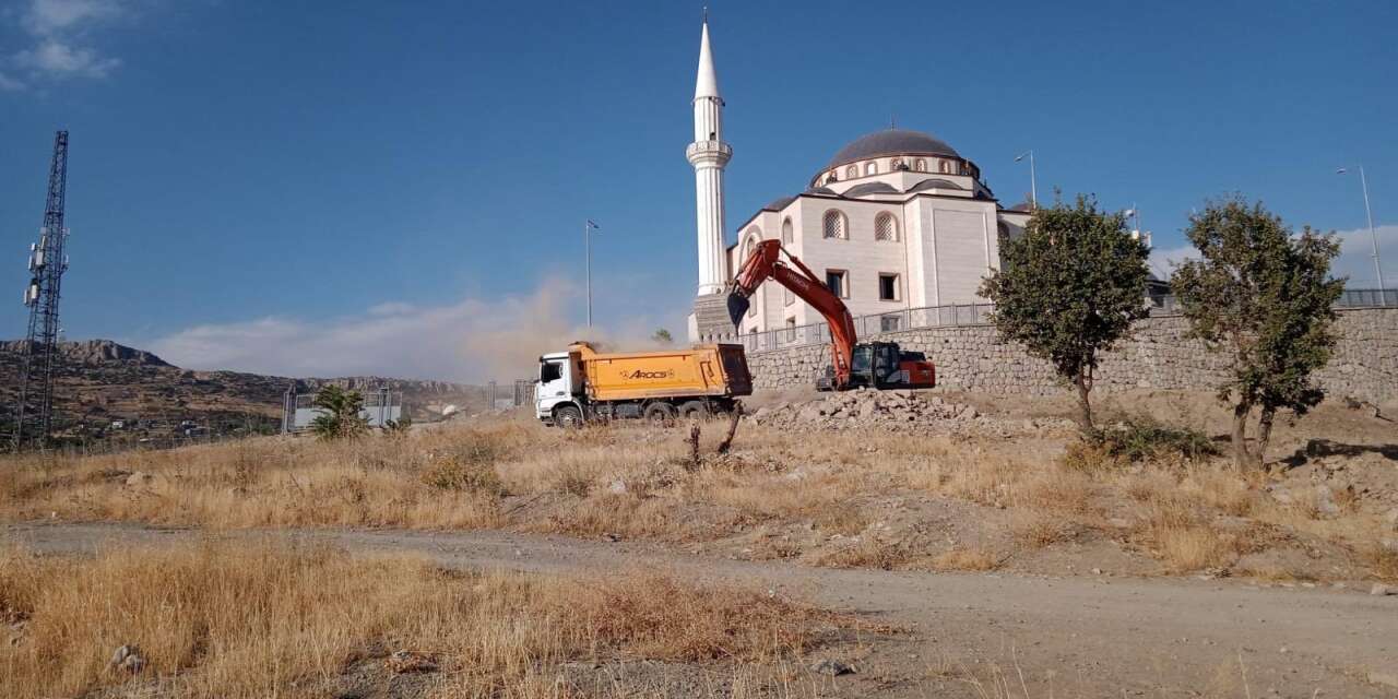 Şırnak'ta Kendale İş Mezarlığı’nda Reglaj ve Çevre Düzenlemesi