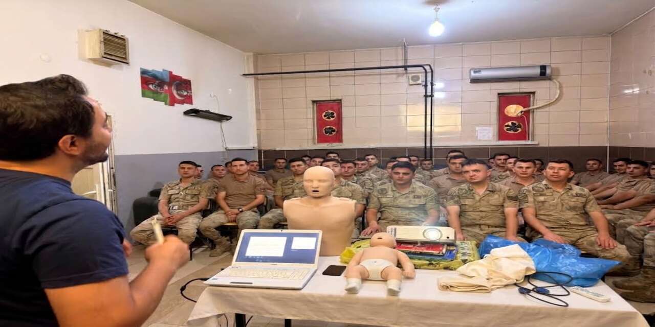 Uludere'de Anlamlı İş Birliği: Paramedik Metin Nas'tan Mehmetçiğe Kritik İlk Yardım Eğitimi!