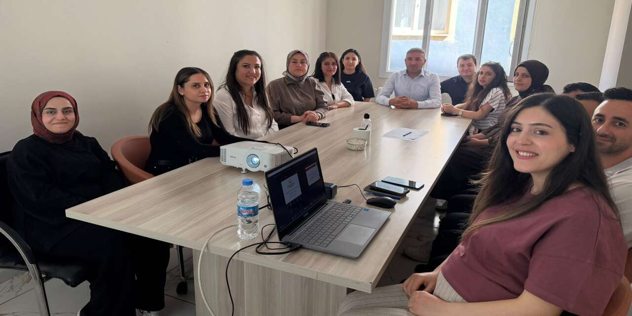Şırnak'ta Yaşlılarla İletişim İçin Özel Eğitim: Alzheimer ve Demans Konuşuldu