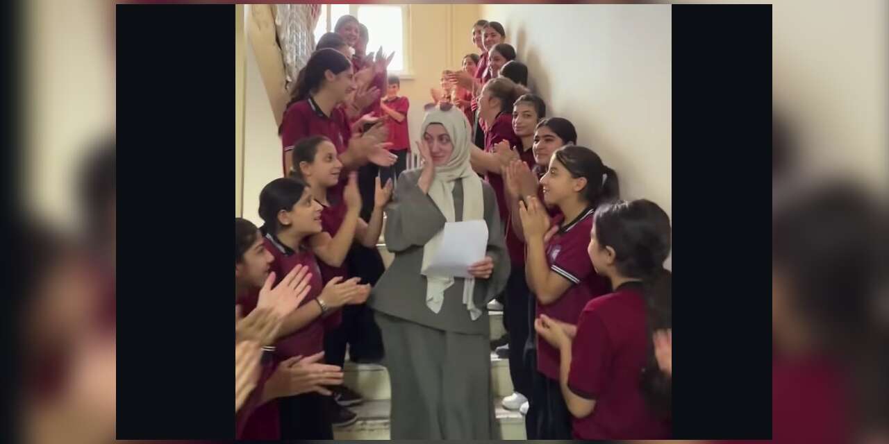 Şırnak’ta öğrencilerden öğretmenlerine duygulandıran veda