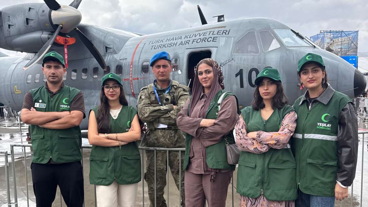 Şırnaklı Gönüllüler TEKNOFEST'te: Teknolojinin Kalbinde Bağımlılıkla Mücadele Mesajı!