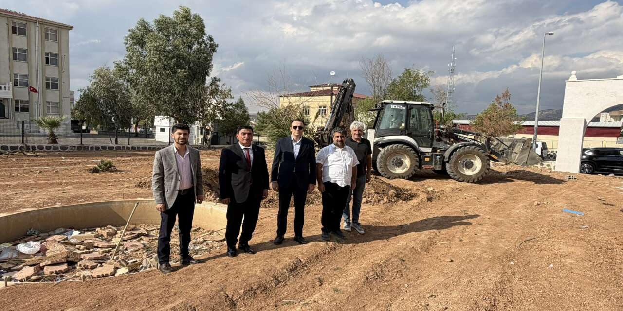 Güçlükonak’a Yeni Sosyal Yaşam Alanı: Kaymakam Memiş ve Başkan Aktuğ Park Çalışmalarını İnceledi!
