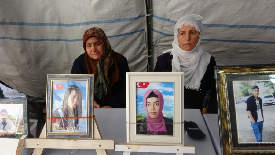Diyarbakır'da ailelerin evlat nöbeti bin 58'inci gününde