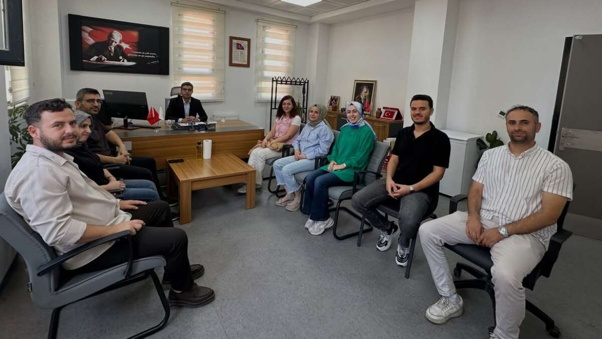 Silopi'de Sağlık Sektörünü İlgilendiren Görüşme! Dr. Cihan Salihoğlu Sahadaki Talepleri Dinledi...