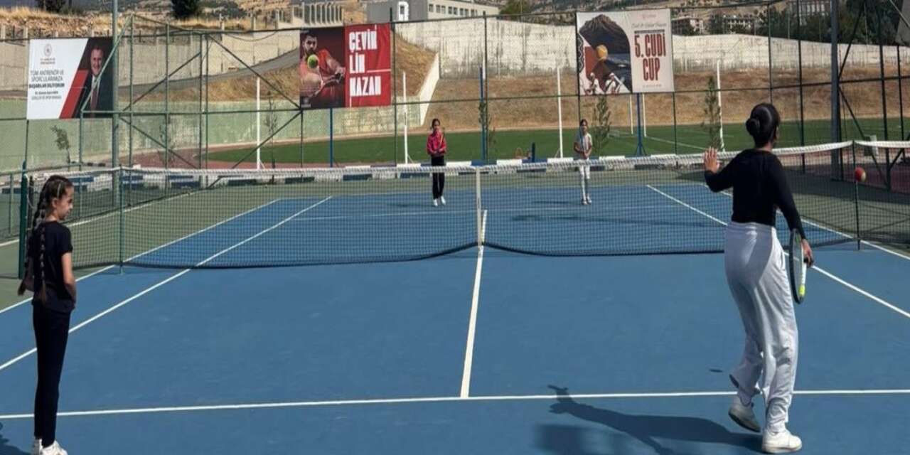 Şırnak'ta Amatör Spor Haftası'nda Tenis Turnuvası Heyecanı