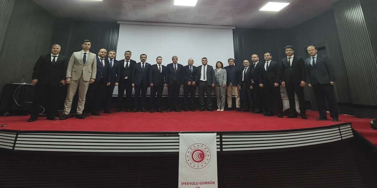 İpekyolu Gümrük ve Dış Ticaret Bölge Müdürlüğünde İdare Amirleri Toplandı