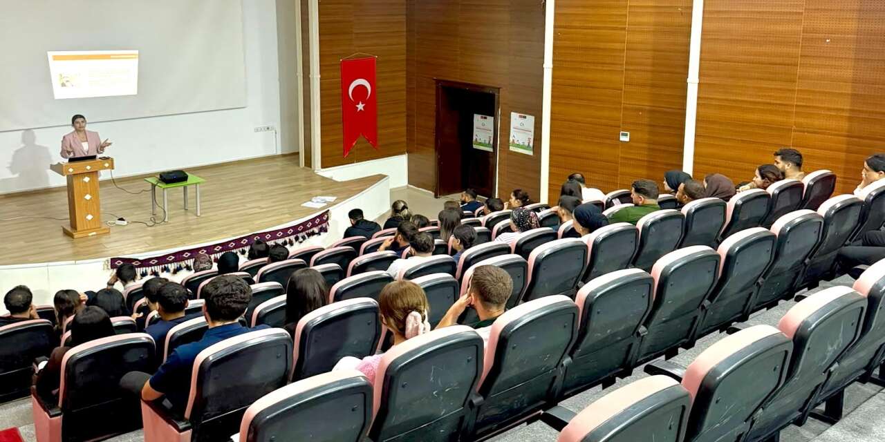 Silopi’de Evlenecek Gençleri Yakından İlgilendiren Gelişme! Kredi Alan Adaylar O Salonda Toplandı...