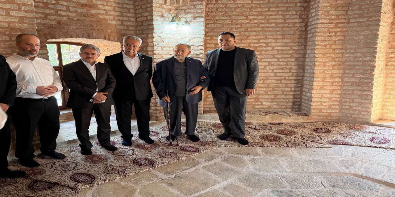 Eski TBMM Başkanı Bülent Arınç Cizre'de Tarihi Mekanları Ziyaret Etti