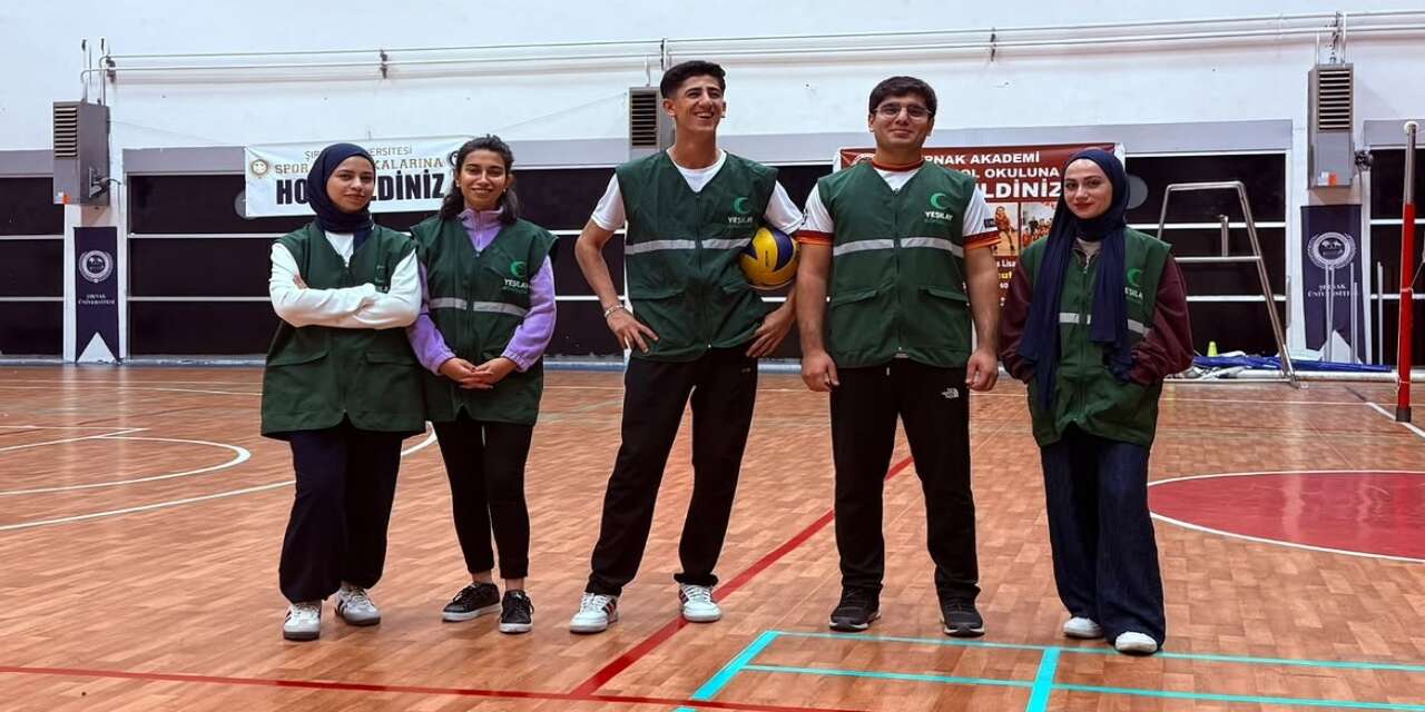 Şırnak’ta Genç Yeşilay Gönüllüleri Voleybol Maçında Buluştu