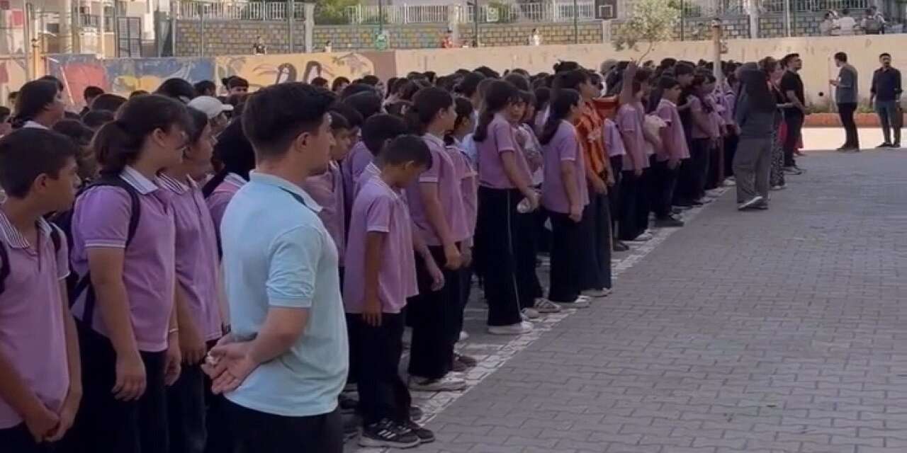 Şırnak’ta Cumhuriyet Bayramı Coşkusu: Ortaokul Öğrencileri İçin Ödüllü Şiir Yarışması!