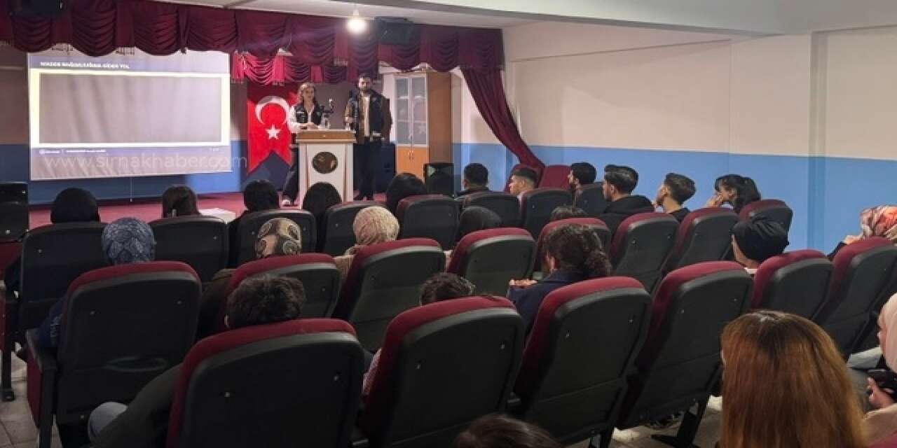 Şırnak İl Emniyet Müdürlüğü’nden Üniversite Öğrencilerine Uyuşturucuyla Mücadele Eğitimi