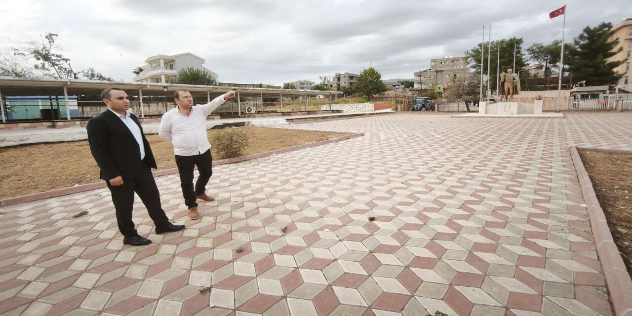Kent Meydanına Yeni Dokunuş! Silopi Kaymakamı Partal Çalışmaları Yerinde İnceledi