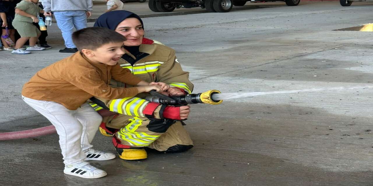 Cizre İtfaiyesinden Minik Öğrencilere "Yangın Güvenliği" Eğitimi