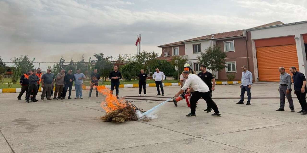 Cizre itfaiyesinden Karayolları Personeline "Yangın ve Tahliye" Tatbikatı Eğitimi