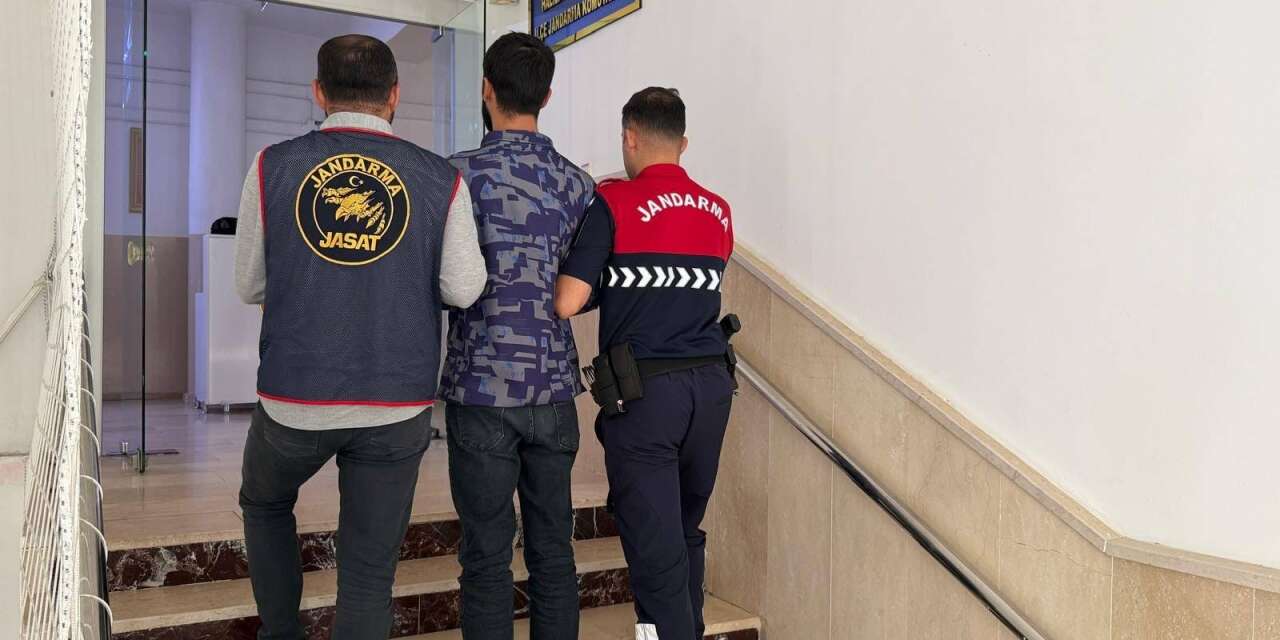 Şanlıurfa'da Bilişim Hırsızlığına Operasyon: 5 Yıl Cezası Olan Hükümlü Yakalandı!