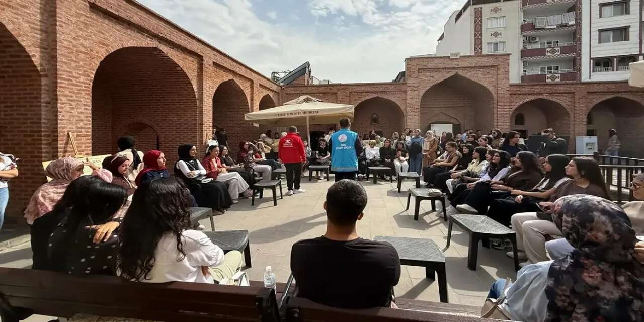 Şırnak’ta “Gelin Tanış Olalım” Programı Devam Ediyor