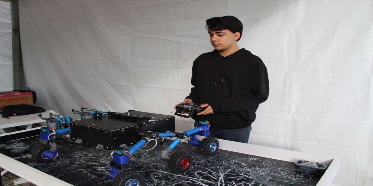 Depremi Yaşadı, Harekete Geçti! Liseli Gençten Hayat Kurtarabilecek Arama Kurtarma Robotu
