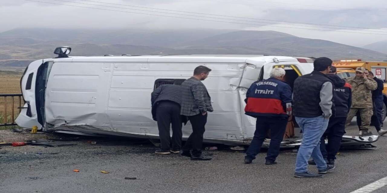 Okul Servisi Devrildi! 10 Öğrenci Yaralandı