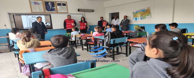 Kızılay Şırnak'tan Silopi'de Öğrencilere Diş Macunu ve Hijyen Desteği