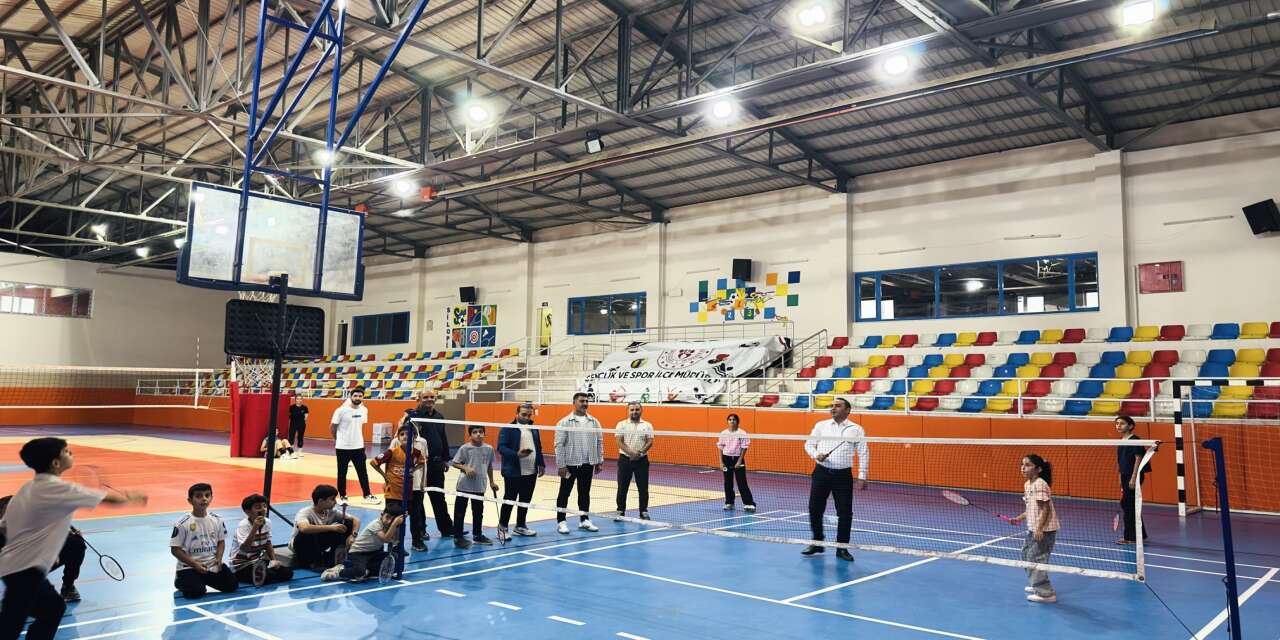 Silopi’de Yenilenen Spor Salonu ve Fitness Merkezi İncelendi