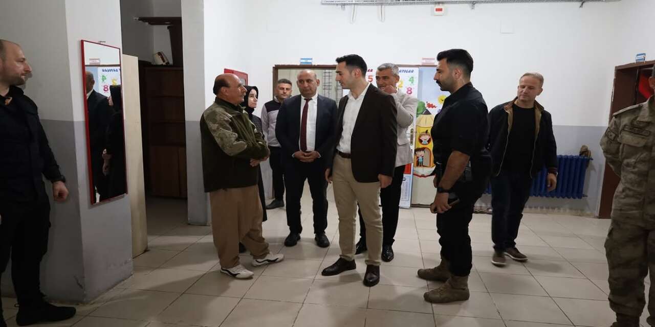 Kaymakam Salih Kaya Ortabağ'da: Okulun İhtiyaçları Yerinde İncendi