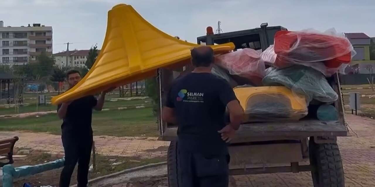 Silopi Belediyesi'nden Çocuklar ve Aileler İçin Park Yenileme Hamlesi: