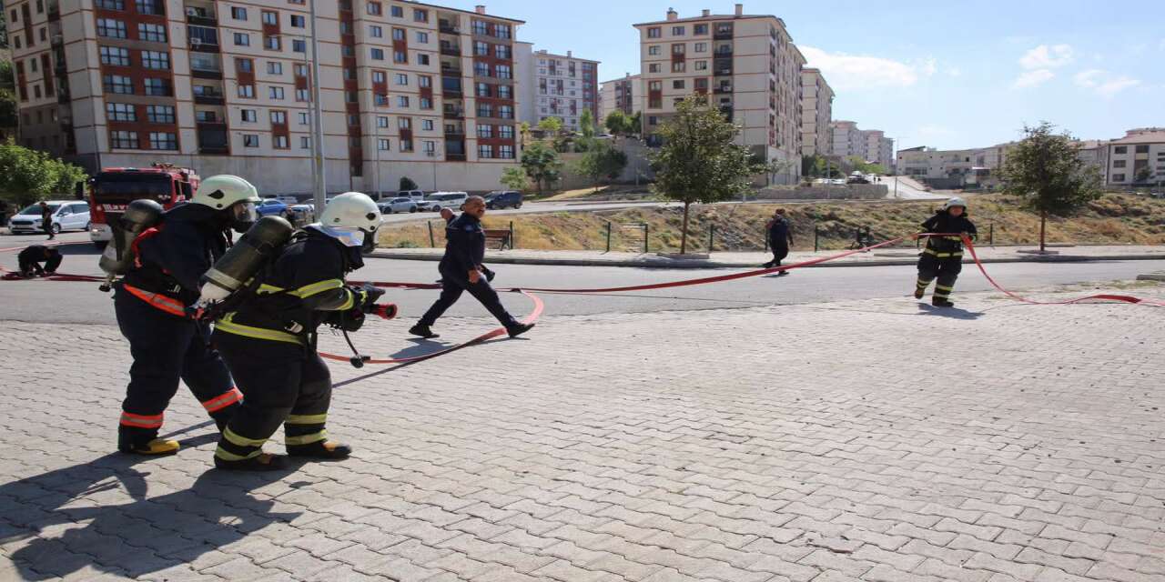 Şırnak İtfaiyesi Güçleniyor: Personele 60 Saatlik Eğitim