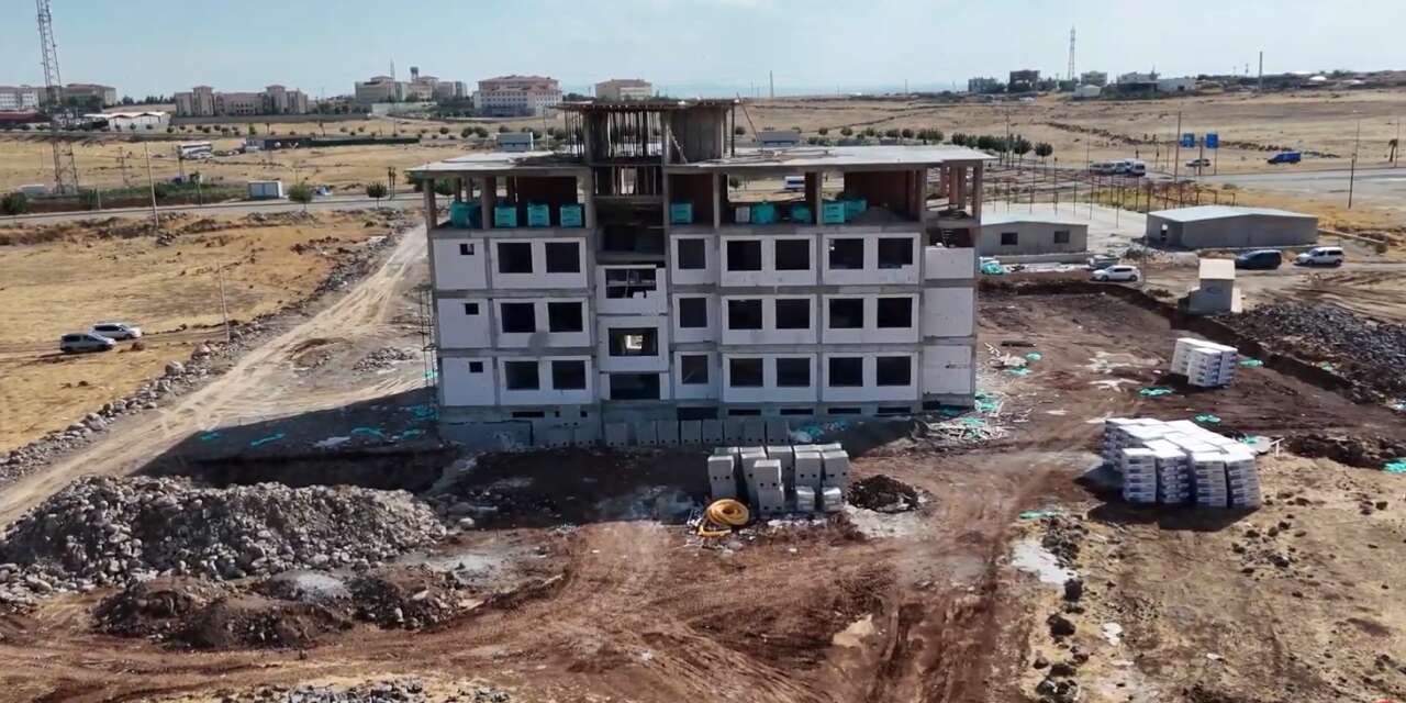 Şırnak'tan Kırsala Eğitim Yatırımı: Çatal Köyü Okulu Hızla Tamamlanıyor